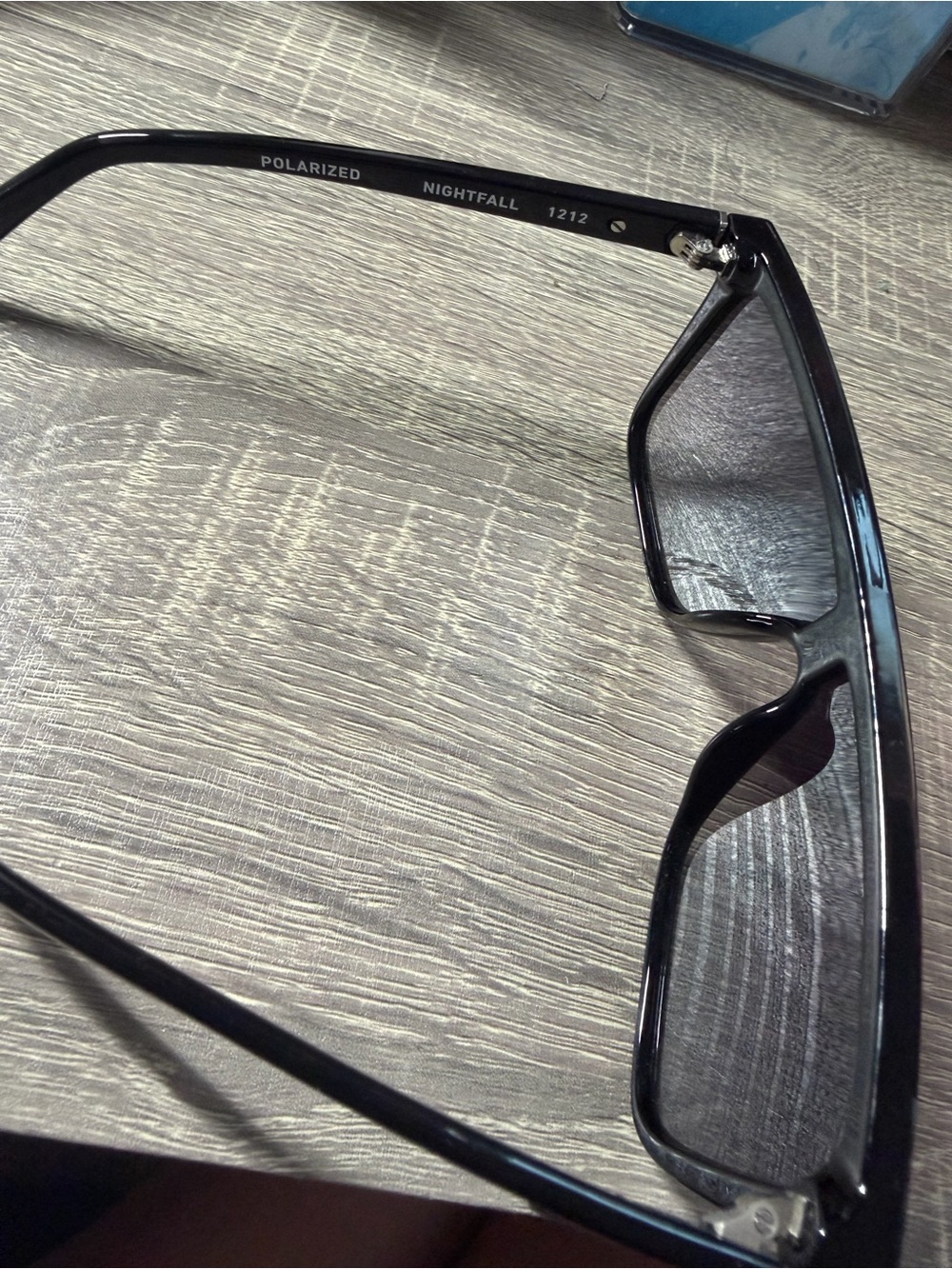 QUAY polarized Nightfall Sunglasses - Picture 5 of 5